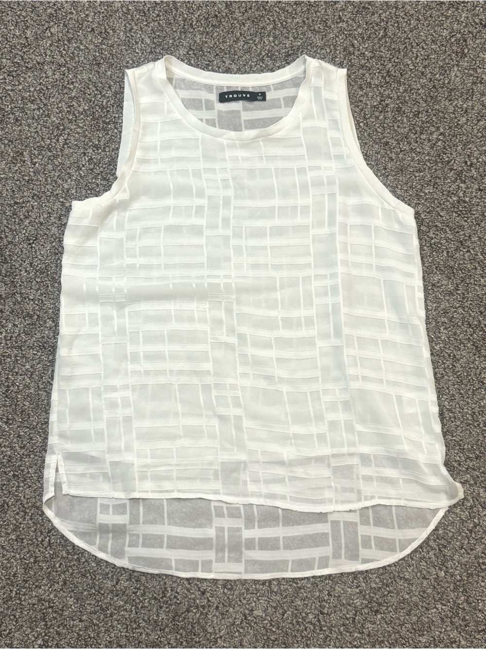 Trouve White Geometric-Pattern Sleeveless Tank - Picture 2 of 6